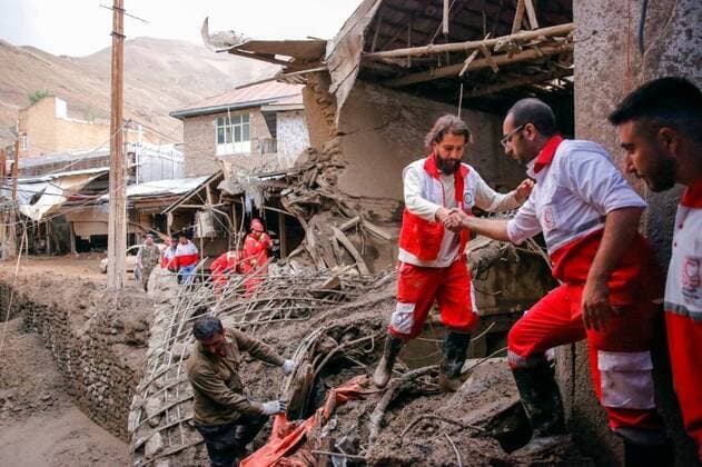 Bilder des Jahres 2022, News 07 Juli News Themen der Woche KW 30 News Bilder des Tages July 29, 2022, Tehran, Tehran, Iran: A handout photo made available by the (IRCS) shows rescue workers working at the site of a flash flood in Imam Zadeh Davood, northwest of Tehran, Iran, on 29 July 2022. According to the quoting local officials, at least eight people have been killed in floods in Imam Zadeh Davood and some are still missing, as many cities are struggling with floods all over Iran. Tehran Iran - ZUMAi98_ 20220729_zih_i98_003 Copyright: xIranianxRedxCrescentxSocietyx