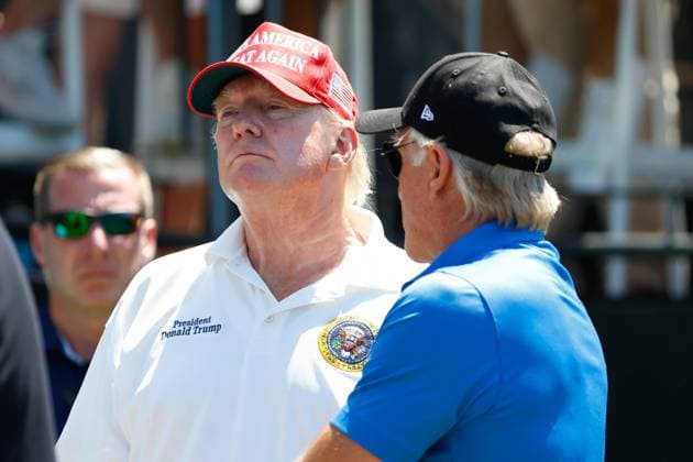News Themen der Woche KW 30 News Bilder des Tages BEDMINSTER, NJ - JULY 30: Former President Donald Trump and LIV Golf CEO Commissioner Greg Norman at the 1st tee prior to the start of the second round of LIV golf invitational series on July 30, 2022 in Bedminster, New Jersey. (Photo by Rich Graessle Icon Sportswire) Icon1013521696