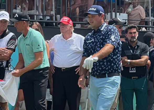 Entertainment Themen der Woche KW 30 Entertainment Bilder des Tages BEDMINSTER, NJ - JULY 31: Former President Donald Trump at the 2022 LIV Golf Tournament at Trump National Golf Club in Bedminster, New Jersey on July 31, 2022. Copyright: xMediaPunchx