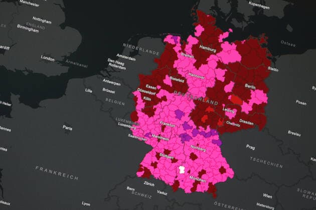 Dashboard des RKI, die 7-Tage-Inzidenz liegt nun bei 538,9 7-Tage-Inzidenz, Dashboard des RKI auf einem Monitor am 01.08.2022 in Siegen Deutschland.
