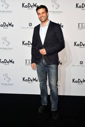 Eröffnung im KaDeWe - Berlin Kai Schumann (Schauspieler) bei der Eroeffnung der Kampagne ™Studio Italia La Perfezione del Gusto™ im KaDeWe in Berlin.Berlin, 02.04.2014. *** Opening at KaDeWe Berlin Kai Schumann Actors at the Opening the Campaign ™Studio Italia La Perfezione Del Taste™ at KaDeWe in Berlin Berlin, 02 04 2014