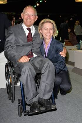 TV-Duell 2013 - Berlin Wolfgang Schauuble und Ursula von der Leyen zu Gast beim TV-Duell 2013 (Merkel-Steinbrueck) in Berlin-Adlershof .Berlin 01.09.2013. *** TV Duel 2013 Berlin Wolfgang Schauble and Ursula from the Leyen to Guest at TV Duel 2013 Merkel Steinbrueck in Berlin Adlershof Berlin 01 09 2013