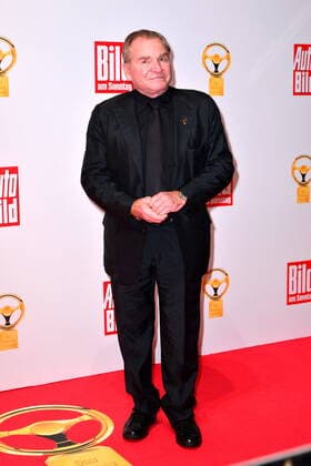 Verleihung DAS GOLDENE LENKRAD 2015 Ankunft - Berlin Fritz Wepper bei der Ankunft zu der Verleihung DAS GOLDENE LENKRAD 2015 im Axel-Springer-Haus Berlin. Berlin 10.11.2015. *** award Ceremony the Golden Steering wheel 2015 Arrival Berlin Fritz Wepper at the Arrival to the award Ceremony the Golden Steering wheel 2015 at Axel Springer House Berlin Berlin 10 11 2015