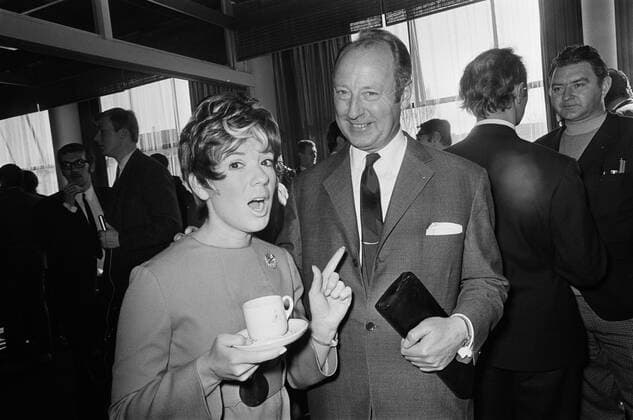 Anefo photo collection. Grand Gala du Disque 1968. Assignment Vikki Carr. March 8, 1968. Amsterdam Copyright: xpiemagsx pienatarchpart72010201-41943 !ACHTUNG AUFNAHMEDATUM GESCHÄTZT!