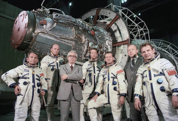 Pilots-cosmonauts of the USSR. 18232 01.03.1979 Pilots-cosmonauts of the USSR: Oleg Makarov (first left), Valentin Lebedev (second left), Konstantin Feoktistov (third left), Vladimir Aksyonov (fouth left), Vitaly Sevastyanov (third right), AlexeiYeliseyev (second right) and Valery Kubasov (first right). Alexander Mokletsov Sputnik Russia  Copyright: xAlexanderxMokletsovx