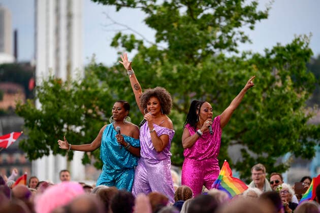 Bilder des Jahres 2022, Entertainment 08 August Entertainment Themen der Woche KW31 Entertainment Bilder des Tages STOCKHOLM 20220802 Afro-Dite: Blossom Tainton Lindquist, Kayo Shekoni och Gladys del Pilar under tisdagens Allsang pa Skansen. STOCKHOLM SVERIGE x11950x *** STOCKHOLM 20220802 Afro Dite Blossom Tainton Lindquist, Kayo Shekoni and Gladys del Pilar during Tuesdays Allsang pa Skansen STOCKHOLM SWEDEN x11950x  Copyright: xAlixLorestani TTx ALLSANG PA SKANSEN 2022