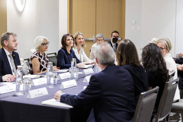(L-R) Annalena Baerbock, Bundesaussenministerin, trifft Melanie Joly, Ministerin fuer auswaertige Angelegenheiten von Kanada, zum Gespraech in Montreal, 03.08.2022. Montreal Canada