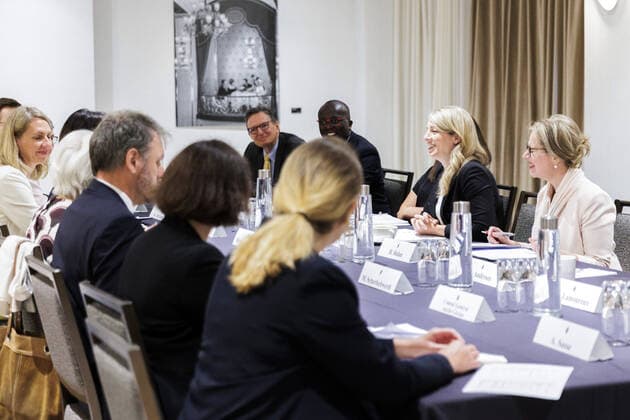 (L-R) Annalena Baerbock, Bundesaussenministerin, trifft Melanie Joly, Ministerin fuer auswaertige Angelegenheiten von Kanada, zum Gespraech in Montreal, 03.08.2022. Montreal Canada