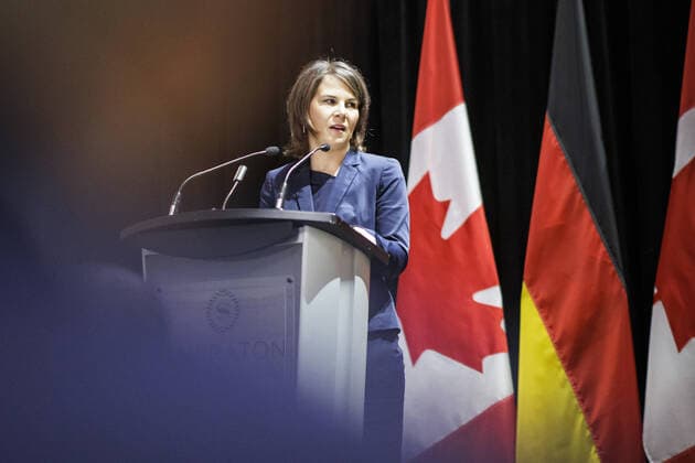 Annalena Baerbock, Bundesaussenministerin, und Melanie Joly, Ministerin fuer auswaertige Angelegenheiten von Kanada, (hier nicht im Bild) geben eine gemeinsame Pressekonferenz. Montreal, 03.08.2022. Montreal Canada