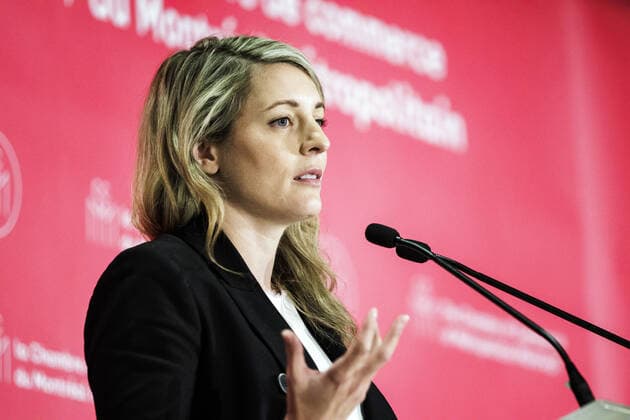 Melanie Joly, Ministerin fuer auswaertige Angelegenheiten von Kanada, aufgenommen bei einem Fireside-Chat zum Thema Tackling the Challenges of our Time, Together , zusammen mit Annalena Baerbock, Bundesaussenministerin, (hier nicht im Bild) moderiert von Michel Leblanc, Praesident der Handelskammer von Montreal (hier nicht im Bild). Montreal, 03.08.2022. Montreal Canada