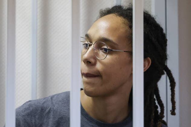 MOSCOW REGION, RUSSIA - AUGUST 4, 2022: US Olympic basketball champion Brittney Griner who is on trial on drug smuggling charges, appears for a hearing at the Khimki Municipal Court in the town of Khimki, northeast of Moscow. Griner was placed into custody till December 20 over an alleged attempt to smuggle cannabis oil into Russia through Sheremetyevo Airport. Anton Novoderezhkin TASS  TS13CEE8