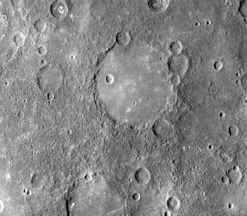 This image, from NASA s Mariner 10 spacecraft which launched in 1974, shows an old basin s hummocky rim is partly degraded and cratered by later events. Copyright: xpiemagsx piemagsspace-14036 !ACHTUNG AUFNAHMEDATUM GESCHÄTZT!