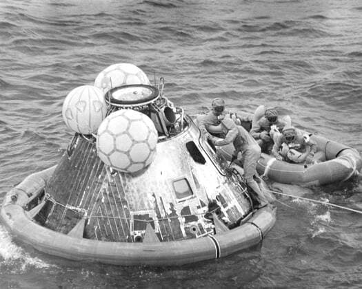The Apollo 11 mission, the first manned lunar mission, launched from the Kennedy Space Center, Florida via the Saturn V launch vehicle on July 16, 1969 and safely returned to Earth on July 24, 1969. The Saturn V vehicle was developed by the Marshall Space Flight Center (MSFC) under the direction of Dr. Wernher von Braun. Aboard were astronauts Neil A. Armstrong, commander; Michael Collins, Command Module (CM) pilot; and Edwin E. Aldrin Jr., Lunar Module (LM) pilot. The CM, piloted by Michael Collins remained in a parking orbit around the Moon while the LM, named Eagle™™, carrying astronauts Neil Armstrong and Edwin Aldrin, landed on the Moon. Armstrong was the first human to ever stand on the lunar surface, followed by Edwin (Buzz) A Copyright: xpiemagsx piemagsspace-46047 !ACHTUNG AUFNAHMEDATUM GESCHÄTZT!
