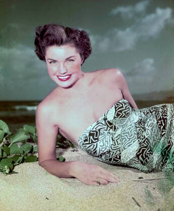 Circa 1946, Los Angeles, California, USA: ESTHER JANE WILLIAMS was an American competitive swimmer and actress. She set regional and national records in her late teens on the Los Angeles Athletic Club swim team. Los Angeles U.S. - ZUMAk09_ 19460402_zka_k09_963 Copyright: xKeystonexUSAx