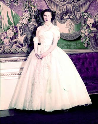 1949, London, England, United Kingdom: PRINCESS MARGARET at 20 years old wears a beautiful flowing ball gown during a royal event. London United Kingdom - ZUMAk09_ 19490402_zka_k09_927 Copyright: xKeystonexUSAx