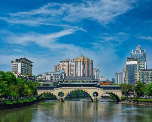 Anshun bridge at day. Chengdu, China, Famous landmark of Chengdue - Anshun bridge over Jin River, Chengdue, Sichuan , China, Famous landmark of Chengdue - Anshun bridge over Jin River, Chengdue, Sichuan , China, 26.05.2020, Copyright: xf9photosx Panthermedia28476499.jpg