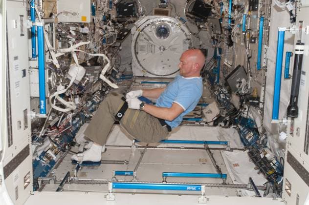 ISS040-E-006553 (30 May 2014) --- In the International Space Station™s Kibo laboratory, European Space Agency astronaut Alexander Gerst, Expedition 40 flight engineer, replaces the failed Xenon lamp, which is used for JAXA™s Resist Tubule experiment. Copyright: xpiemagsx piemagsspace-122695 !ACHTUNG AUFNAHMEDATUM GESCHÄTZT!