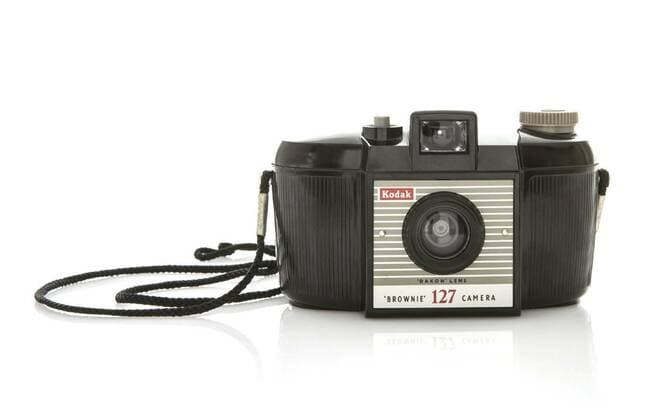  Kodak Brownie 127, SWINDON, UK - JUNE 21, 2015: Kodak Brownie 127 camera isolated on white. An extremely popular plastic snapshot viewfinder model made in England by Kodak Ltd. First introduced in 1952, SWINDON, UK - JUNE 21, 2015: Kodak Brownie 127 camera isolated on white. An extremely popular plastic snapshot viewfinder model made in England by Kodak Ltd. First introduced in 1952, 02.06.2020, Copyright: xurbanbuzzx Panthermedia28495385.jpg