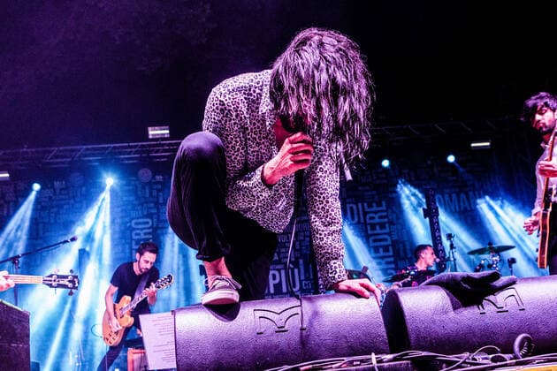 August 6, 2022, Montalto delle Marche, Italy: Aimone Romizi of Alternative Italian rock band Fast Animals and Slow Kids performs in the live concert. Montalto delle Marche Italy - ZUMAs197 20220806_zaa_s197_366 Copyright: xMairoxCinquettix
