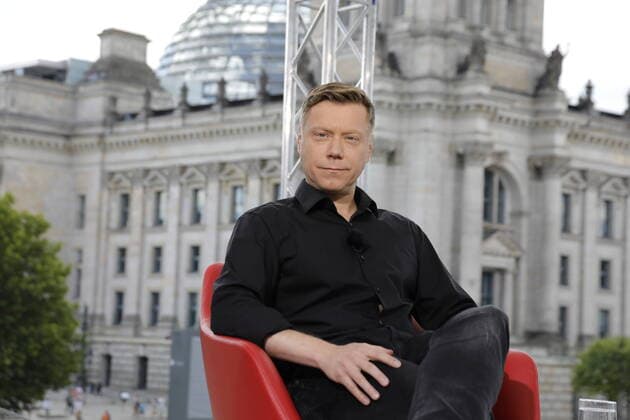 News Themen der Woche KW31 News Bilder des Tages Co-Vorsitzender der Partei Die Linke auf Bundesebene, Deutschland, Berlin, ARD-Sommerinterview mit Martin Schirdewan, die Linke, 07.08.2022 *** Co-chairman of Die Linke party at federal level, Germany, Berlin, ARD summer interview with Martin Schirdewan, Die Linke, 07 08 2022.