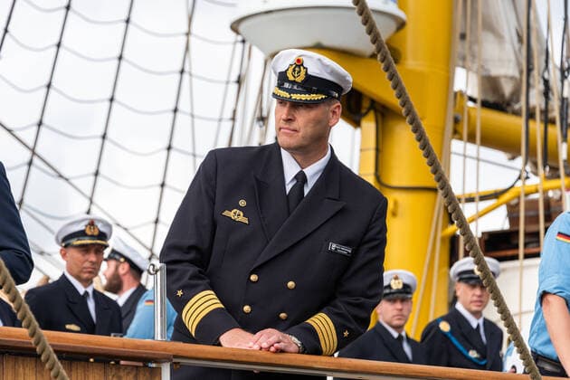 Bilder des Jahres 2022, News 08 August News Themen der Woche KW32 News Bilder des Tages Kiel, Schleswig-Holstein 08. August 2022. Das Segelschulschiff Gorch Fock verlässt seinen Heimathafen Kiel, um zur ersten Auslandsausbildungsreise unter dem Kommando von Kapitän zur See Andreas-Peter Graf von Kielmansegg aufzubrechen. Kurs Richtung Osten über Schwerin, Stettin nach Helsinki *** Kiel, Schleswig Holstein 08 August 2022 The sail training ship Gorch Fock leaves its home port of Kiel to set off on its first foreign training voyage under the command of Captain at Sea Andreas Peter Graf von Kielmansegg Heading east via Schwerin, Szczecin to Helsinki