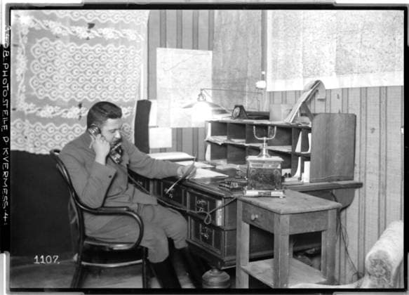 Intelligence section of the 4th Army in Wladimir Wolinsky Rroom of the Oberkommissär; Russia, Volhynia; photographer: Kriegsvermessung 4. Copyright: xpiemagsx ausnl080421-1173 !ACHTUNG AUFNAHMEDATUM GESCHÄTZT!