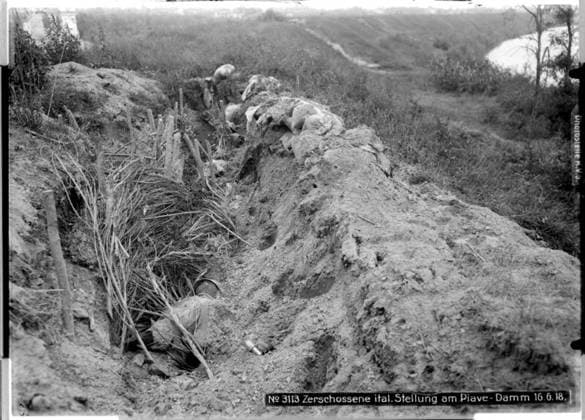 Destroyed Italian position at the Piave dam Piave dam, Veneto; photographer: Kriegsvermessung 5. Copyright: xpiemagsx ausnl080421-1283 !ACHTUNG AUFNAHMEDATUM GESCHÄTZT!