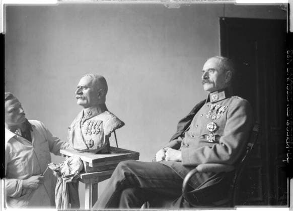 The Commander of the 3rd Army Whilst modelling; Galicia; photographer: Kriegsvermessung 3. Copyright: xpiemagsx ausnl080421-1411 !ACHTUNG AUFNAHMEDATUM GESCHÄTZT!