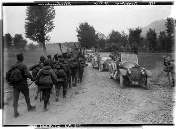 His Majesty In the 10th Battle of Isonzo; area behind the Isonzo front, Karst; photographer: Schuhmann. Copyright: xpiemagsx ausnl080421-1492 !ACHTUNG AUFNAHMEDATUM GESCHÄTZT!