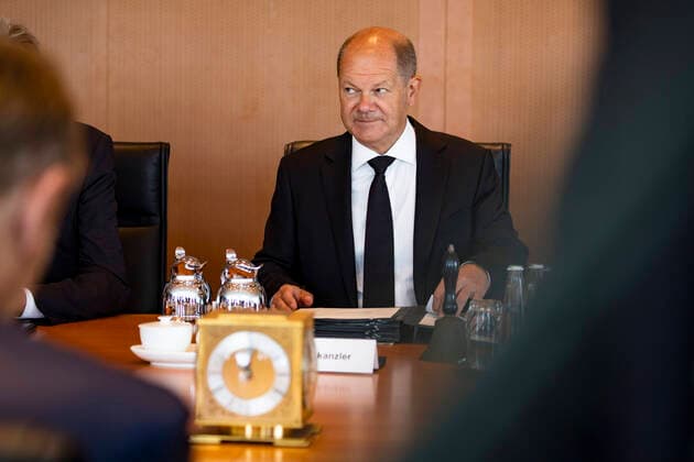 Bundeskanzler Olaf Scholz vor der Kabinettssitzung in Berlin am 10. August 2022. Kabinettsitzung der Bundesregierung *** Chancellor Olaf Scholz before the cabinet meeting in Berlin on August 10, 2022 Cabinet meeting of the federal government