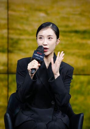 Park Ji-Yeon, August 9, 2022 : South Korean actress Park Ji-Yeon attends a production press conference for upcoming Netflix original series A Model Family in Seoul, South Korea.  , aflo_195482113.jpg,