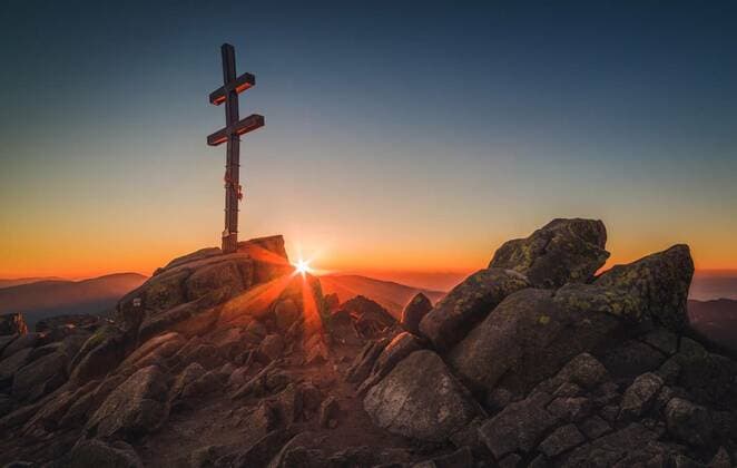  Cross on Mountain Peek at Sunset, Rocky Mountain Peak with Cross on the Top at Sunset. Mount Dumbier, the Highest Peak of the National Park Low Tatras, Slovakia., Rocky Mountain Peak with Cross on the Top at Sunset. Mount Dumbier, the Highest Peak of the National Park Low Tatras, Slovakia., 07.09.2020, Copyright: xKaycox Panthermedia28826883.jpg