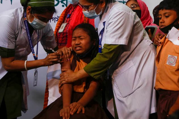 August 11, 2022, Dhaka, Dhaka, Bangladesh: 16 school children, aged between 5-11 years, have received the first shot of specially made Covid-19 vaccine as part of the trial run before the main campaign begins from August 25 in Dhaka on August 11,2022. Dhaka Bangladesh - ZUMAj163 20220811_zip_j163_006 Copyright: xAbuxSufianxJewelx