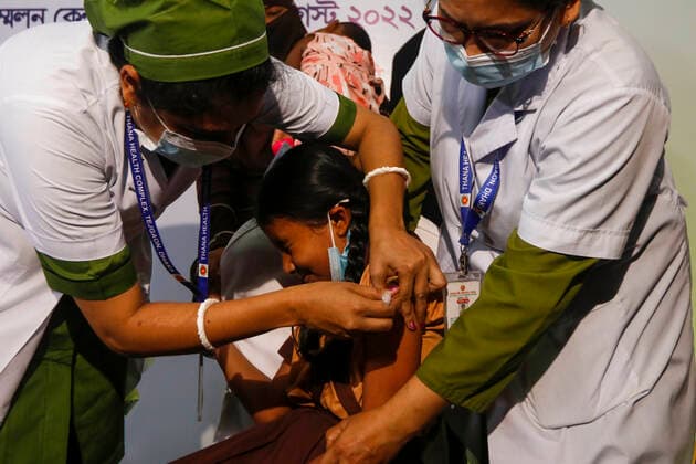 August 11, 2022, Dhaka, Dhaka, Bangladesh: 16 school children, aged between 5-11 years, have received the first shot of specially made Covid-19 vaccine as part of the trial run before the main campaign begins from August 25 in Dhaka on August 11,2022. Dhaka Bangladesh - ZUMAj163 20220811_zip_j163_008 Copyright: xAbuxSufianxJewelx