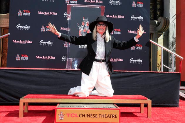 Bilder des Jahres 2022, Entertainment 08 August Entertainment Themen der Woche KW32 August 11, 2022, Los Angeles, California, USA: Diane Keaton at a ceremony honoring Diane Keaton with hand and footprints at the TCL Chinese Theatre IMAX in Los Angeles. Los Angeles USA - ZUMAg107 20220811_stw_g107_401 Copyright: xNinaxPrommerx