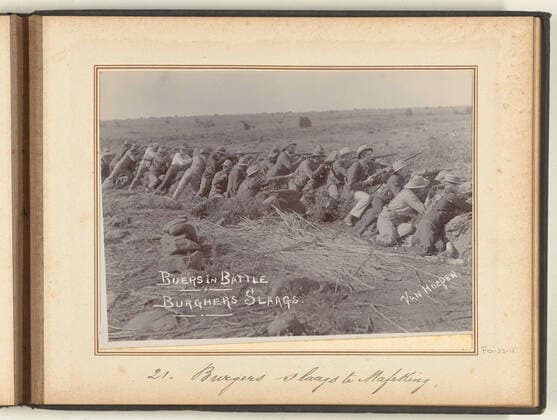 Farmers in their statements during the Battle of Mafeking; Boers in Battle BIRSHERS Baags .. Part of photo album with recordings of the second peasant war (1899-1902). Copyright: xpiemagsx rykslarge203062021-19682 !ACHTUNG AUFNAHMEDATUM GESCHÄTZT!