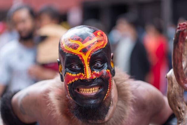 News Themen der Woche KW32 News Bilder des Tages August 13, 2022, Kathmandu, Nepal: A man with painted face seen during the Gai Jatra or cow festival procession. People celebrate Gai Jatra or cow festival in memory of the departed souls in the past year for salvation and peace. It is believed that cows guide the departed souls to cross the river to get to heaven. Kathmandu Nepal - ZUMAs197 20220813_zab_s197_019 Copyright: xBivasxShresthax