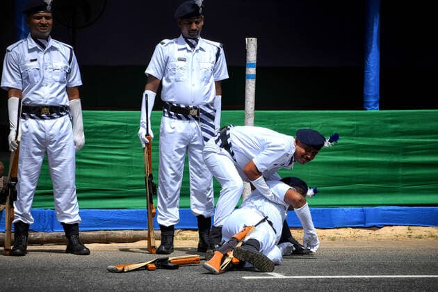 News Themen der Woche KW32 Indien, Vorbereitung auf den Unabhängigkeitstag August 13, 2022, Kolkata, India: Policemen seen during the Independence day Final Dress Rehearsal at Red Road. India prepares to celebrate the 75th Independence day on 15th August 2022 as part of the Azadi Ka Amrit Mahotsav celebration. Kolkata India - ZUMAs197 20220813_zab_s197_096 Copyright: xAvishekxDasx