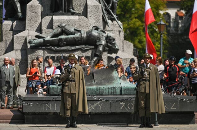 Bilder des Jahres 2022, News 08 August News Themen der Woche KW33 News Bilder des Tages Celebration Of The Polish Army Day In Krakow Celebrations of the Polish Army Day in Krakow s Matejko Square. On Monday, August 15, 2022, in Krakow, Lesser Poland Voivodeship, Poland. Krakow Poland  Copyright: xArturxWidakx originalFilename: widak-celebrat220815_npdgD.jpg