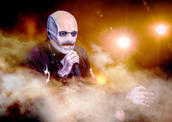 Bilder des Jahres 2022, Entertainment 08 August Entertainment Themen der Woche KW33 Slipknot live in Malmoe, Sweden Malmoe, Sweden. 15th, August 2022. The American heavy metal band Slipknot performs a live concert at Malm? Arena in Malmoe. Here vocalist Corey Taylor is seen live on stage. Malm? Sweden  Copyright: xGonzalesxPhoto NikolajxBransholmx