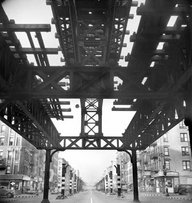 First Avenue Street Scene looking South from East 13th Street showing demolition of Elevated Railway, New York City, New York, USA, Marjory Collins, U.S. Office of War Information U.S. Farm Security Administration, September 1942  Copyright: xCircaxImagesx ghi-circa11149