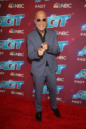 PASADENA, CA - AUGUST 16: Howie Mandel at AmericaÕs Got Talent Season 17 Live Show red carpet at the Sheraton Pasadena Hotel on August 16, 2022 in Pasadena, California. Copyright: xFayexSadoux