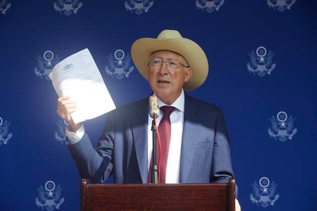 August 18, 2022, Mexico City, Mexico City, Mexico: August 18, 2022, Mexico City, Mexico: The United States Ambassador to Mexico, Ken Salazar, speaks during a news conference at US Embassy. on August 18, 2022 in Mexico City, Mexico. Mexico City Mexico - ZUMAe321 20220818_zia_e321_023 Copyright: xJulianxLopezx xEyepixxGroupx
