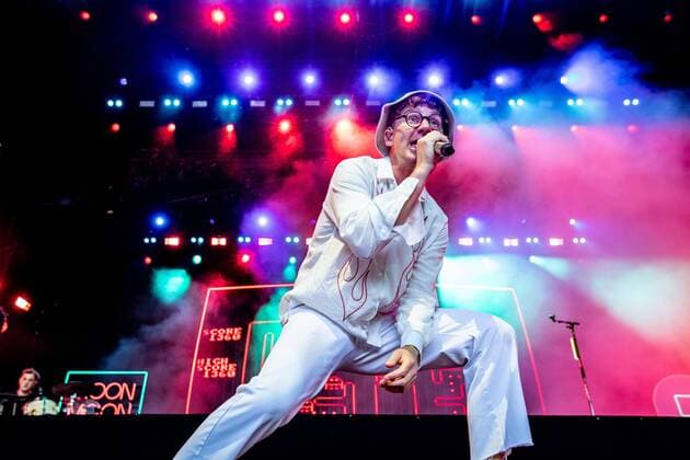 Bilder des Jahres 2022, Entertainment 08 August Entertainment Themen der Woche KW33 Entertainment Bilder des Tages 2022-08-20 16:12:12 BIDDINGHUIZEN - The British indie rock band Glass Animals with lead singer Dave Bayley will perform during the second day of the three-day music festival A Campingflight to Lowlands Paradise. ANP PAUL BERGEN netherlands out - belgium out *** 2022 08 20 16 12 12 BIDDINGHUIZEN The British indie rock band Glass Animals with lead singer Dave Bayley will perform during the second day of the three day music festival A Campingflight to Lowlands Paradise ANP PAUL BERGEN netherlands out belgium out  Copyright: xx x453306200x originalFilename: 453306200.jpg