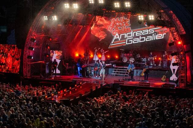 GABALIER KONZERT KITZBÜHEL 2022 GABALIER KONZERT KITZBÜHEL 2022 grosses Abschlusskonzert zur Sommertour von Andreas Gabalier Kitzbühel Tirol Austria