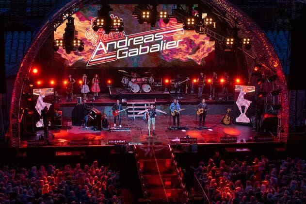 GABALIER KONZERT KITZBÜHEL 2022 GABALIER KONZERT KITZBÜHEL 2022 grosses Abschlusskonzert zur Sommertour von Andreas Gabalier Kitzbühel Tirol Austria