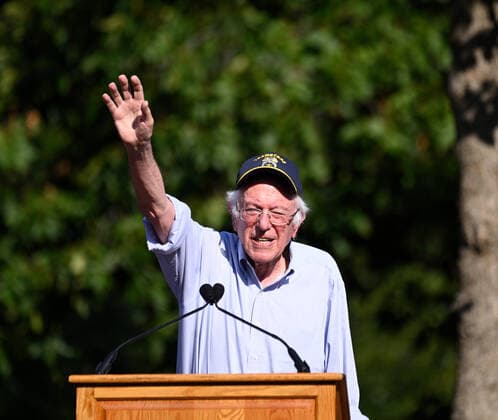 August 20, 2022: August 20, 2022, Philadelphia PA-Senator Bernie Sanders held a rally for worker™s rights in Philadelphia on the lawn of the historic Independence visiter™s center on Independence Mall - ZUMArf1_ 20220820_zaf_rf1_034 Copyright: xRickyxFitchettx