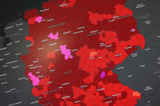 Dashboard des RKI, die 7-Tage-Inzidenz liegt nun bei 289,8 7-Tage-Inzidenz, Dashboard des RKI auf einem Monitor am 21.08.2022 in Siegen Deutschland.