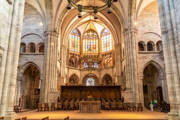 Basler Münster Innenraum des Basler Münster in Basel, Schweiz, Europa The Basel Minster interior, Basel, Switzerland, Europe *** Basel Minster interior of the Basel Minster in Basel, Switzerland, Europe The Basel Minster interior, Basel, Switzerland, Europe