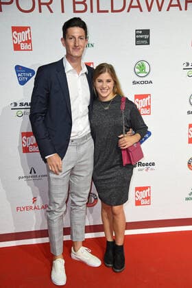 Elisabeth Seitz mit Freund Nils Heyden beim SPORT BILD-Award 2022 in der Fischauktionshalle in Hamburg am 22.08.2022
